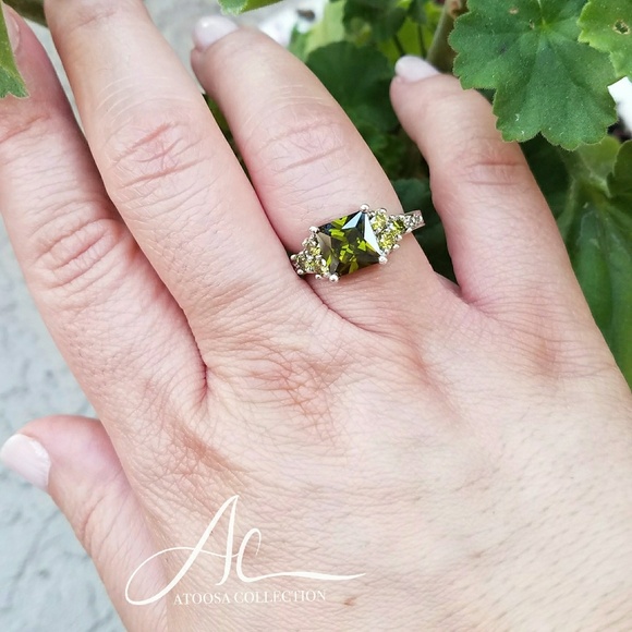 Princess Cut Olive Green CZ 925 Silver Ring - Size 6 - Picture 3 of 6